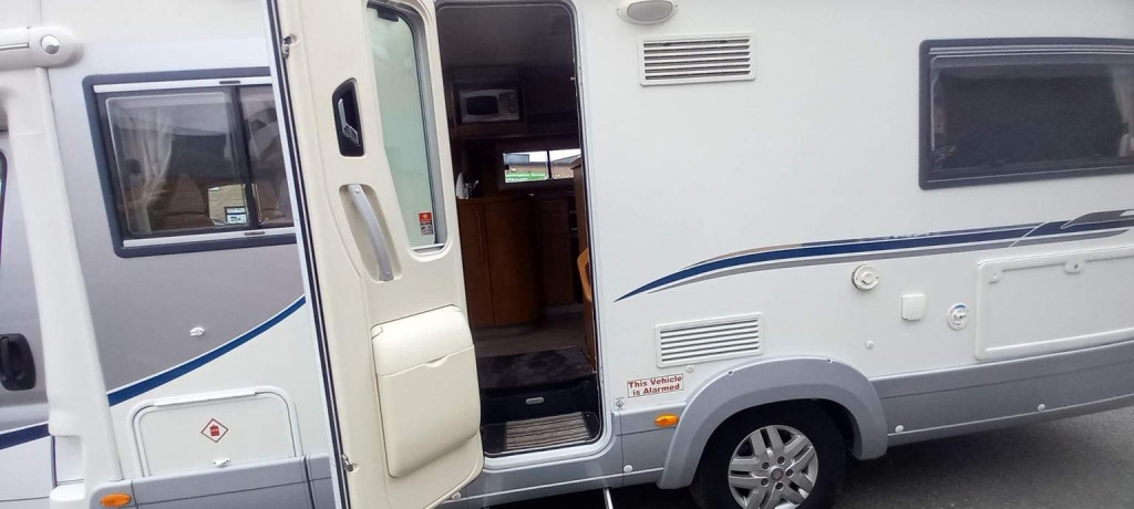 AUTO-TRAIL CHEROKEE