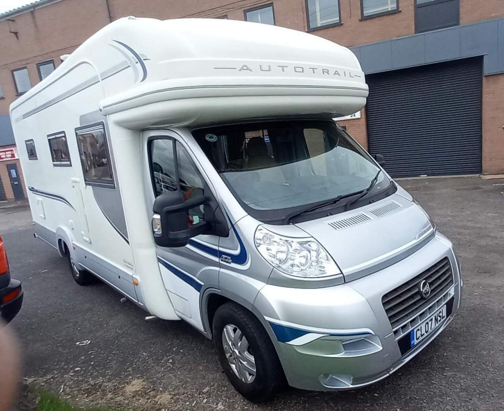 AUTO-TRAIL CHEROKEE
