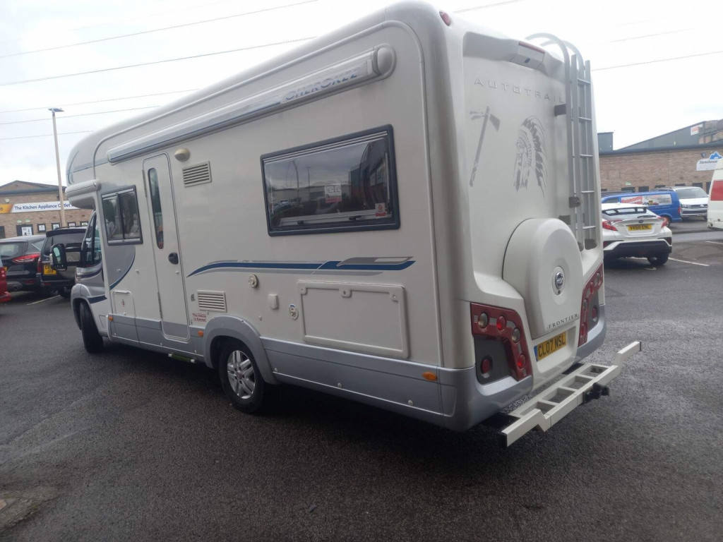AUTO-TRAIL CHEROKEE