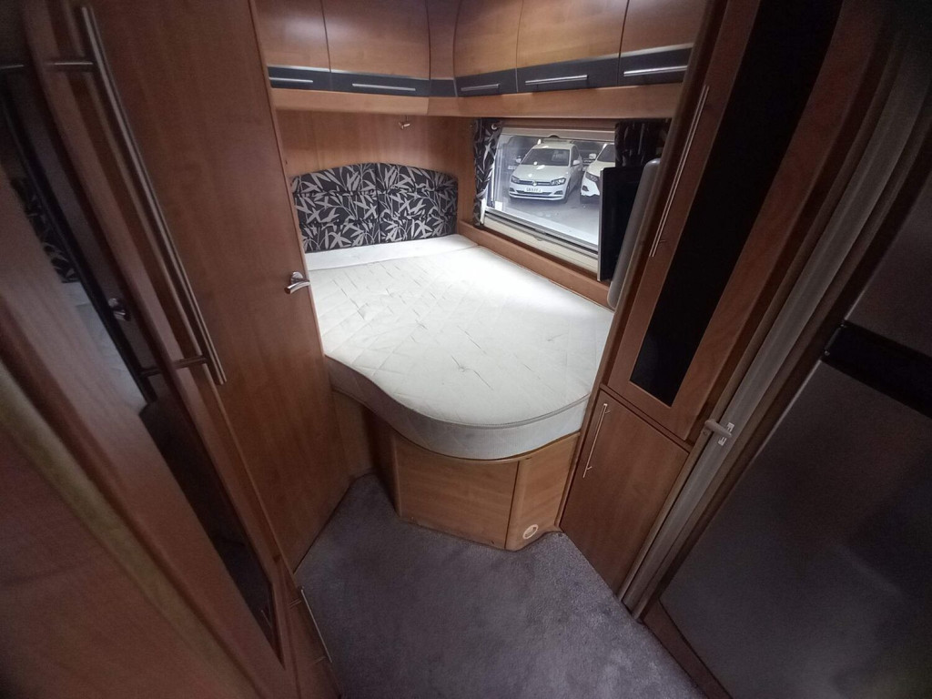 AUTO-TRAIL CHEROKEE