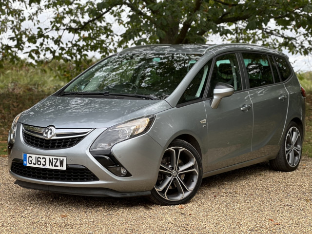 VAUXHALL ZAFIRA TOURER 2.0 CDTi SRi