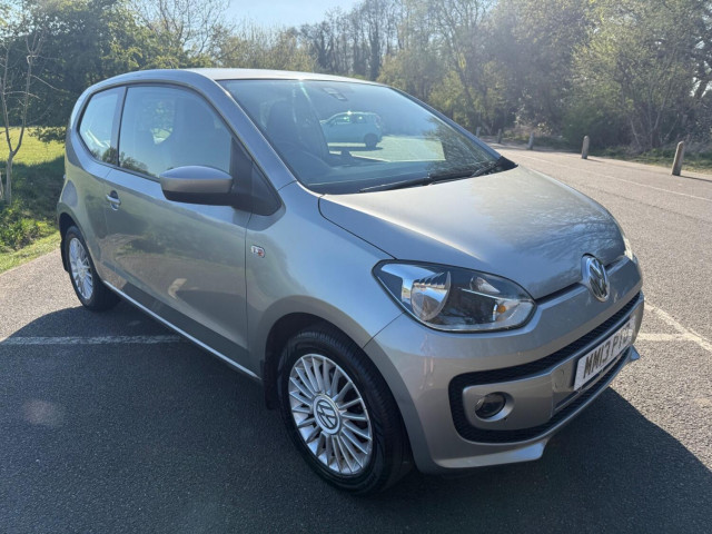 VOLKSWAGEN UP 1.0 High up!