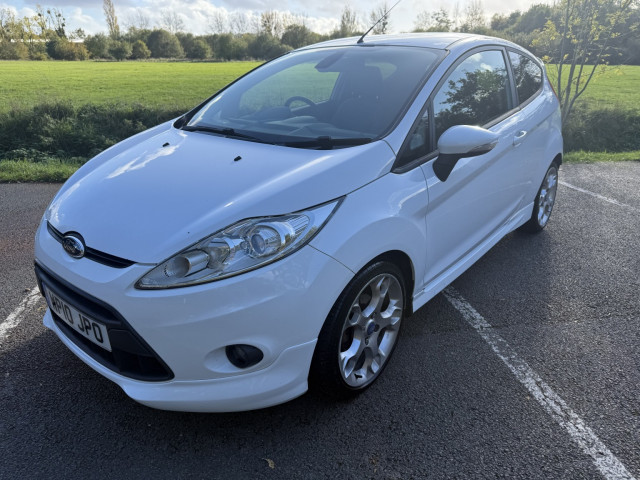 FORD FIESTA 1.6 Zetec S