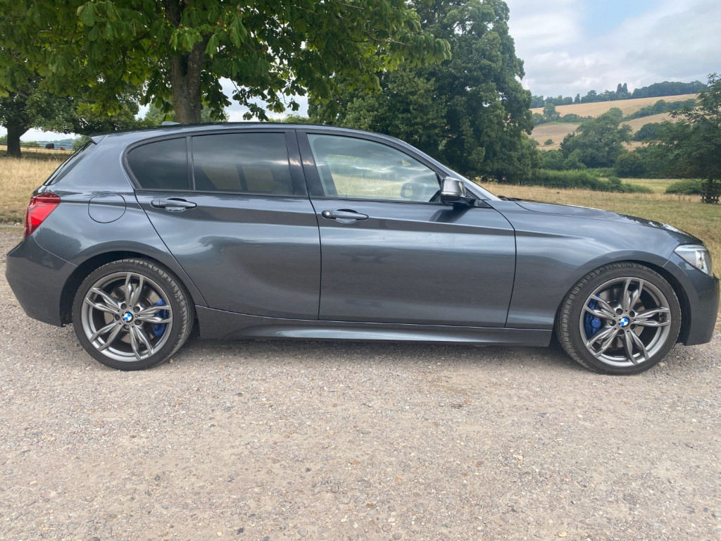 View BMW 1 SERIES M135I