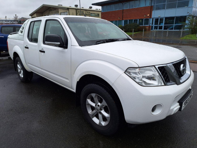 NISSAN NAVARA 2.5 dCi Visia 