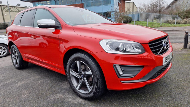 VOLVO XC60 2.0 R-Design Lux Nav D4