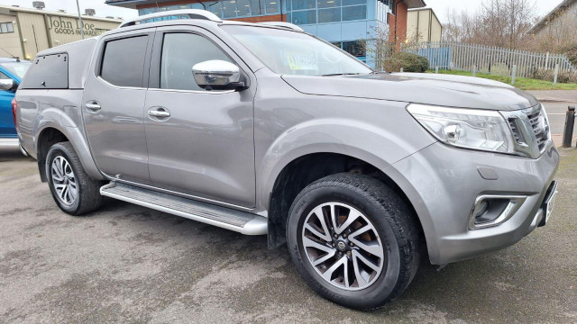 NISSAN NAVARA 2.3 dCi Tekna