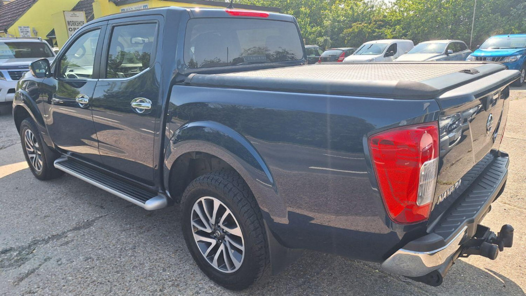 NISSAN NAVARA