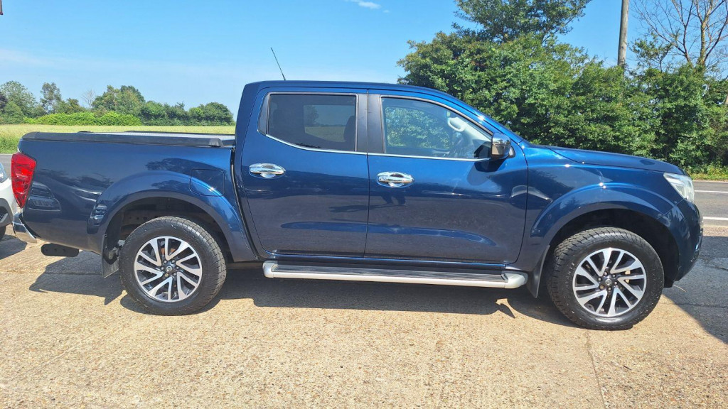 NISSAN NAVARA
