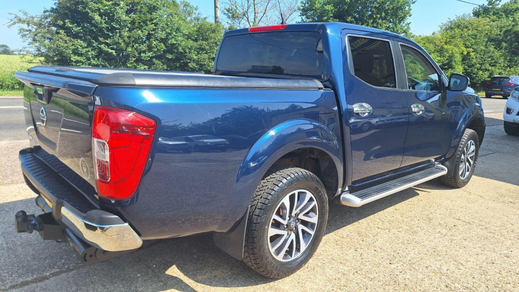 NISSAN NAVARA