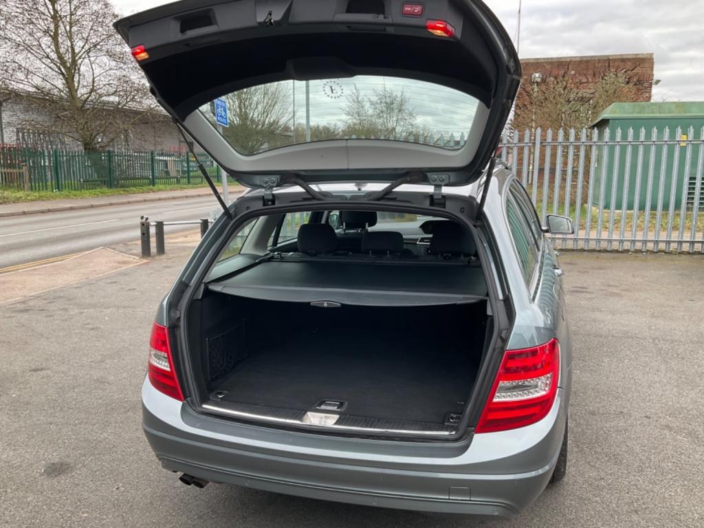 MERCEDES-BENZ C CLASS