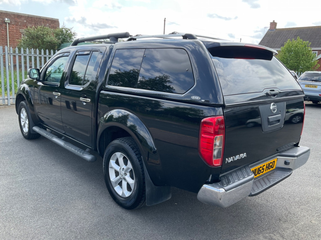 NISSAN NAVARA