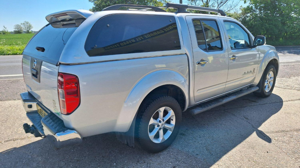 NISSAN NAVARA