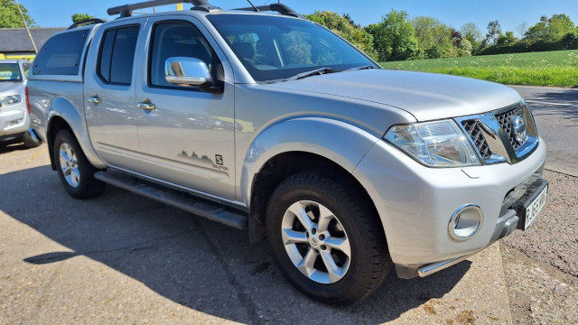 NISSAN NAVARA DCI SALOMON 4X4 SHR DCB