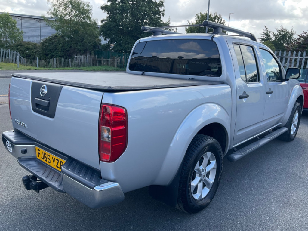 NISSAN NAVARA
