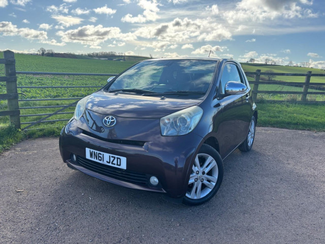 TOYOTA IQ