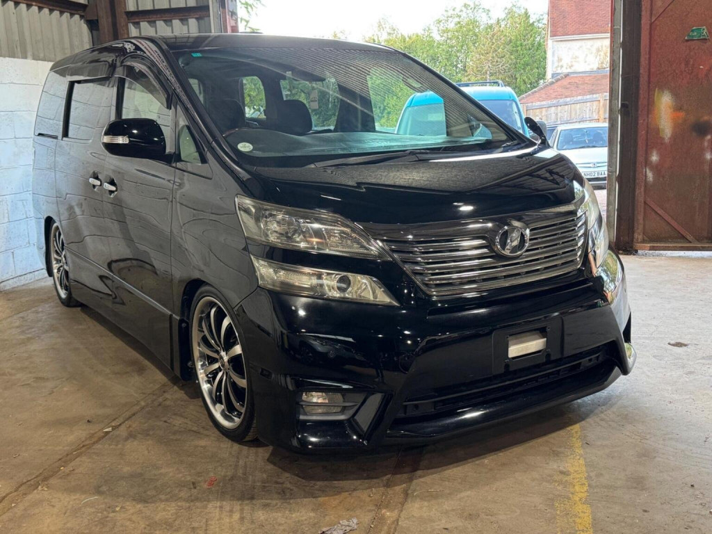 TOYOTA VELLFIRE