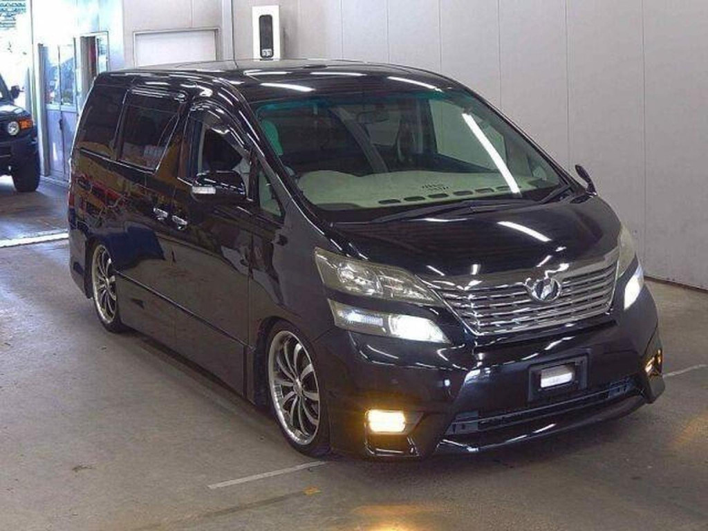 TOYOTA VELLFIRE