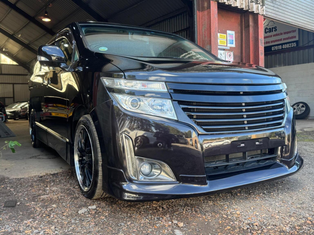 NISSAN ELGRAND