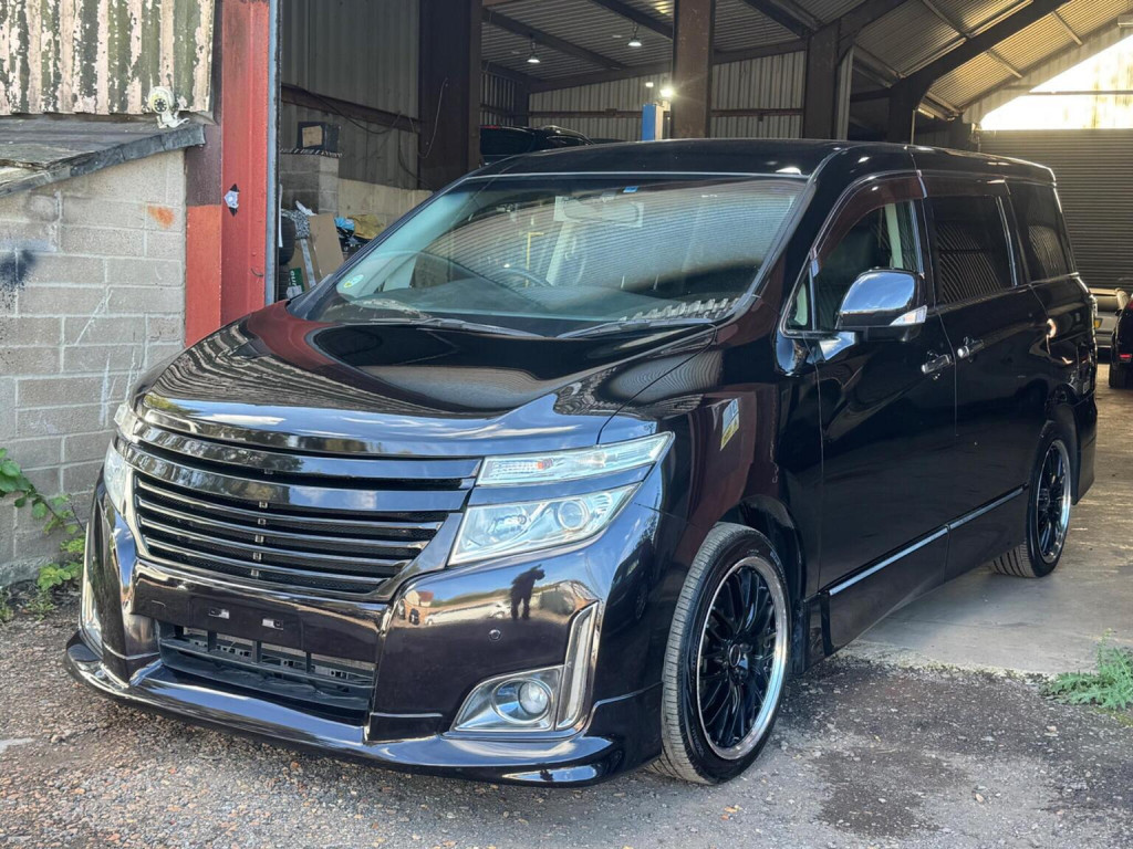 NISSAN ELGRAND