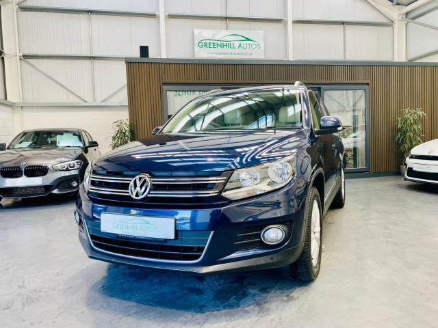 VOLKSWAGEN TIGUAN