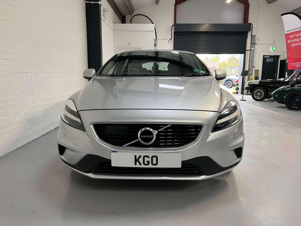 VOLVO V40