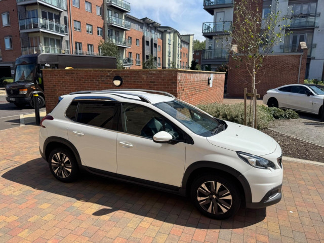 PEUGEOT 2008 1.2 PureTech Allure Euro 6 5dr