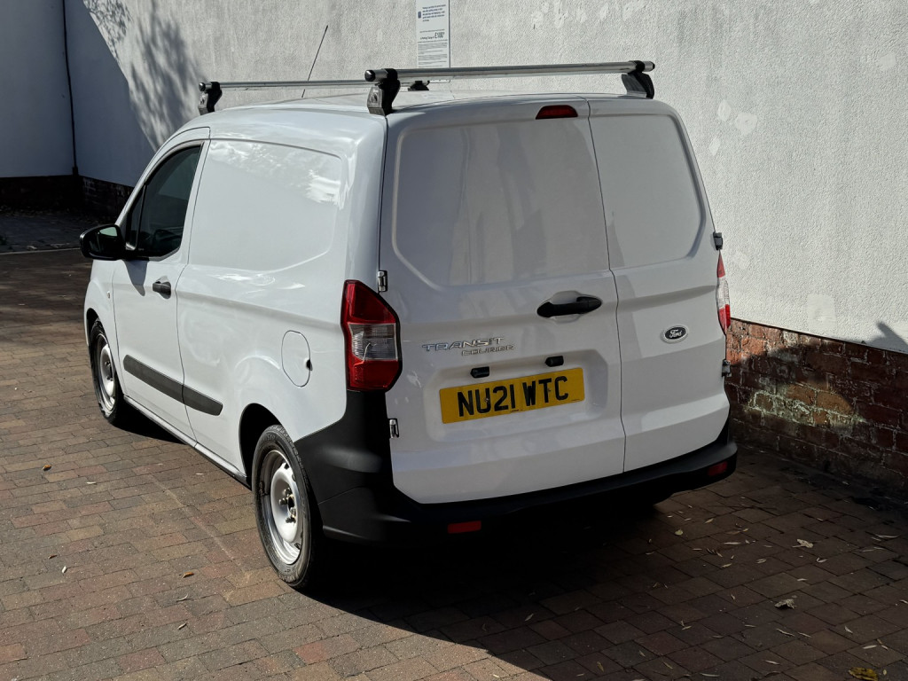 FORD TRANSIT COURIER