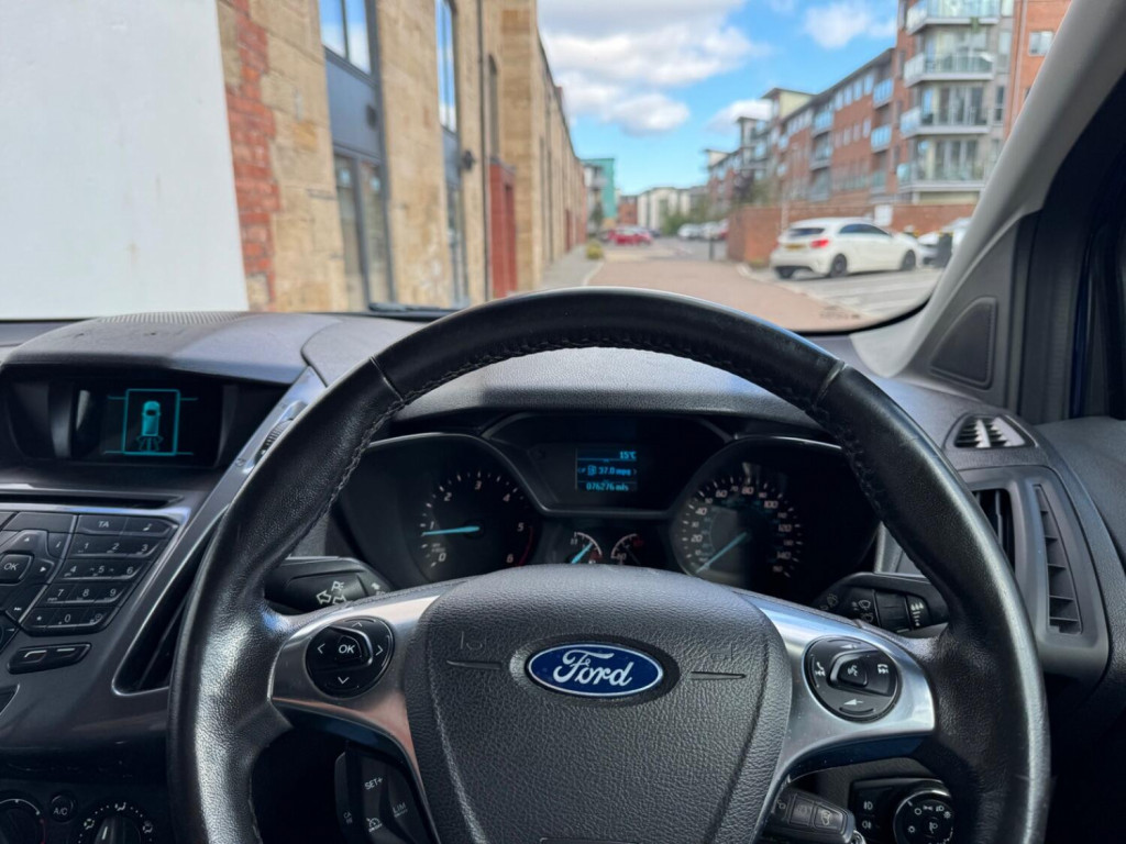 FORD TRANSIT COURIER