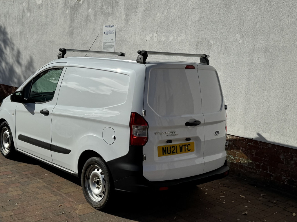 FORD TRANSIT COURIER