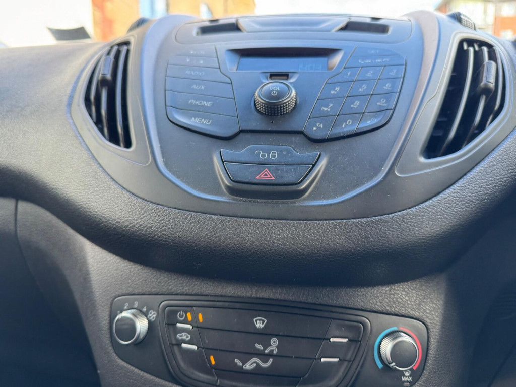 FORD TRANSIT COURIER