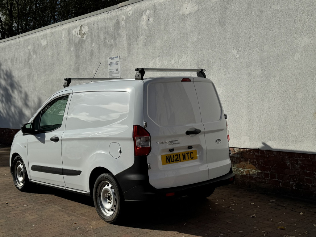FORD TRANSIT COURIER