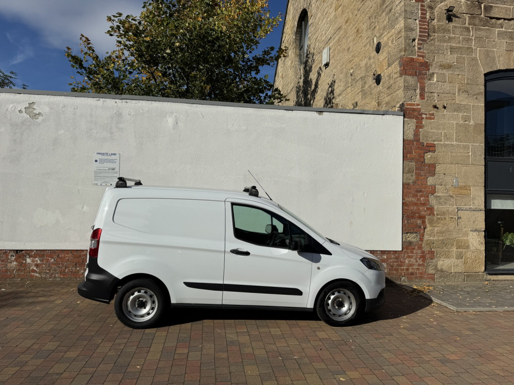 FORD TRANSIT COURIER