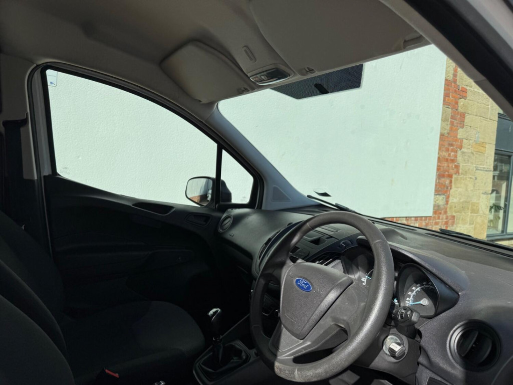 FORD TRANSIT COURIER