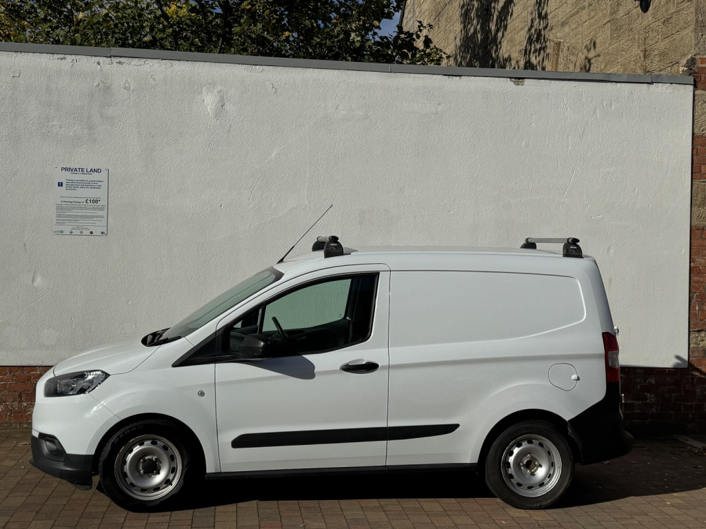 FORD TRANSIT COURIER