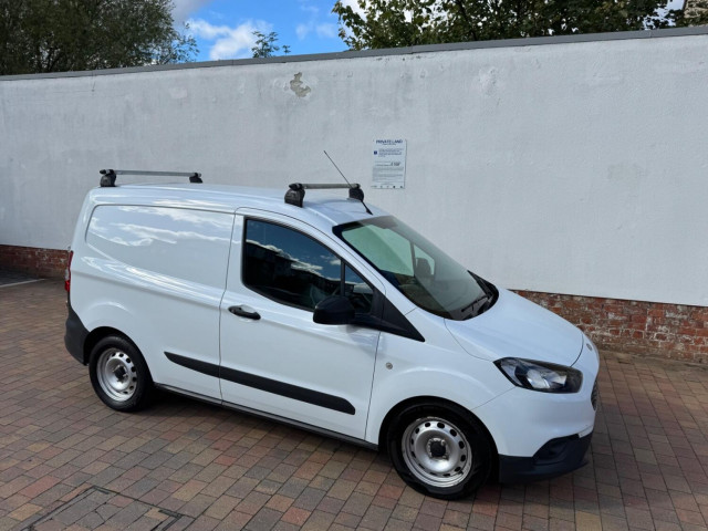 FORD TRANSIT COURIER 1.5 Transit Courier Leader Van 1.5L EcoBlue 75PS FWD 6 Speed Manual