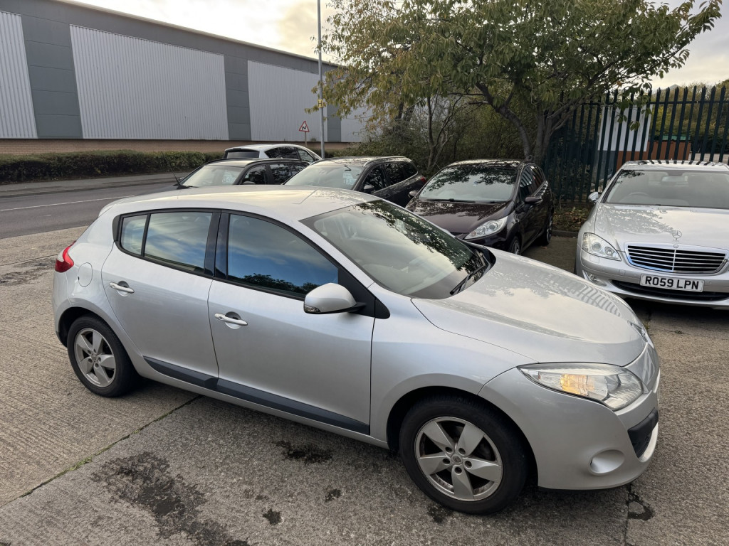 RENAULT MEGANE
