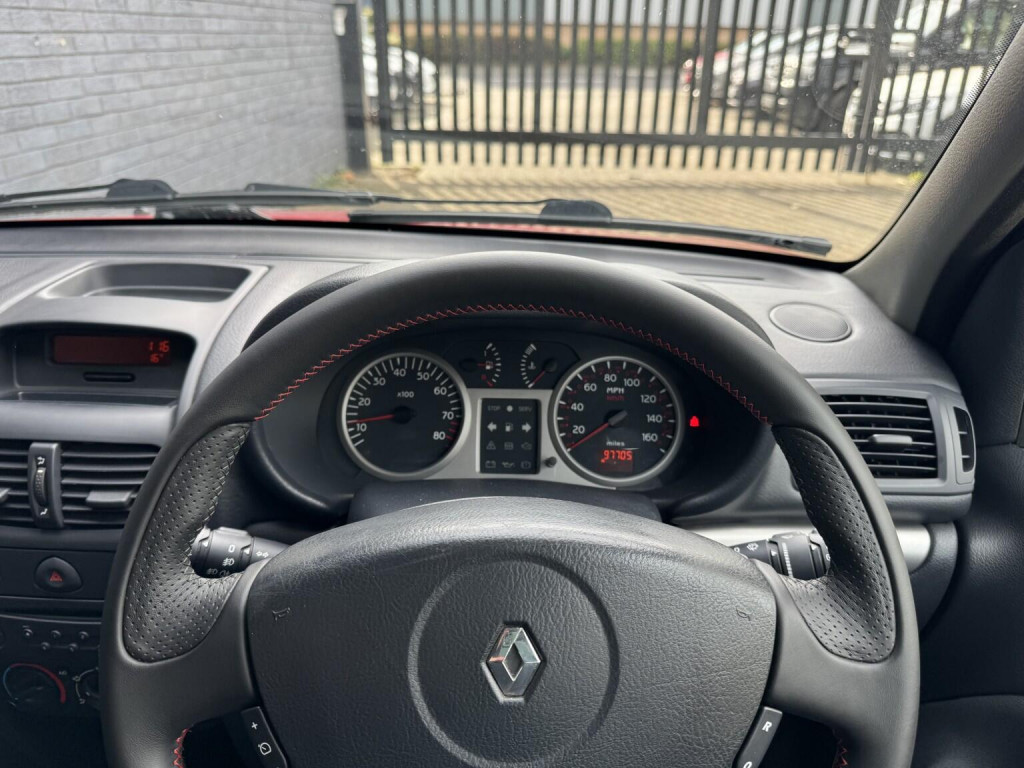 RENAULT CLIO