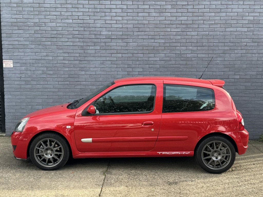 RENAULT CLIO