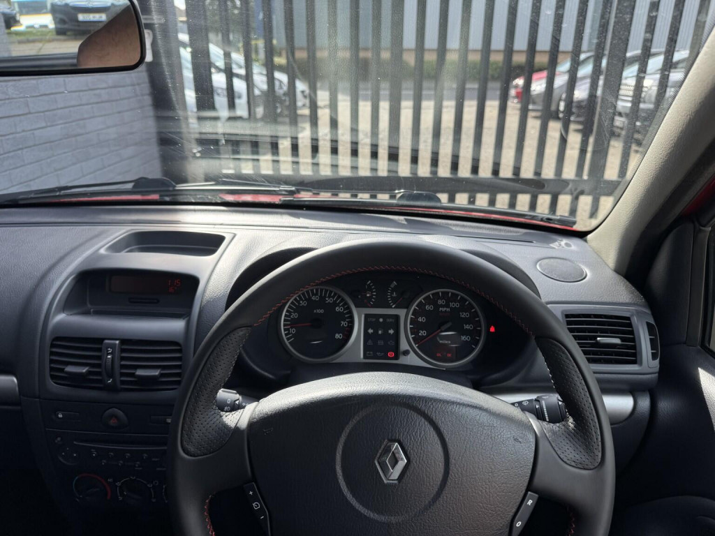 RENAULT CLIO
