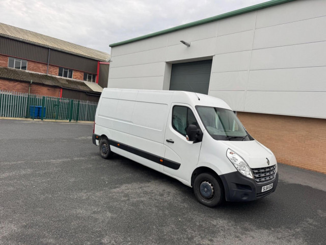 RENAULT MASTER 2.3 dCi 35 FWD LWB Medium Roof Euro 5 5dr