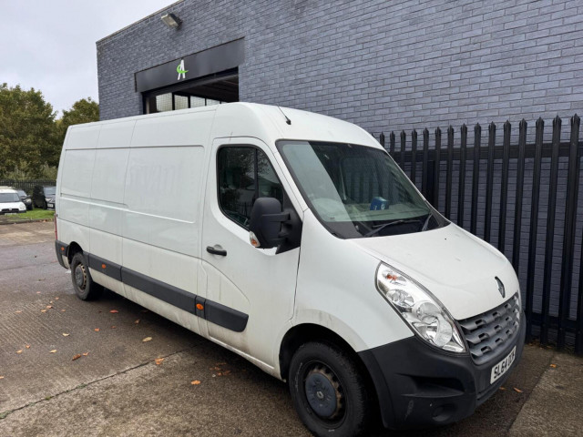 RENAULT MASTER 2.3 dCi 35 FWD LWB Medium Roof Euro 5 5dr