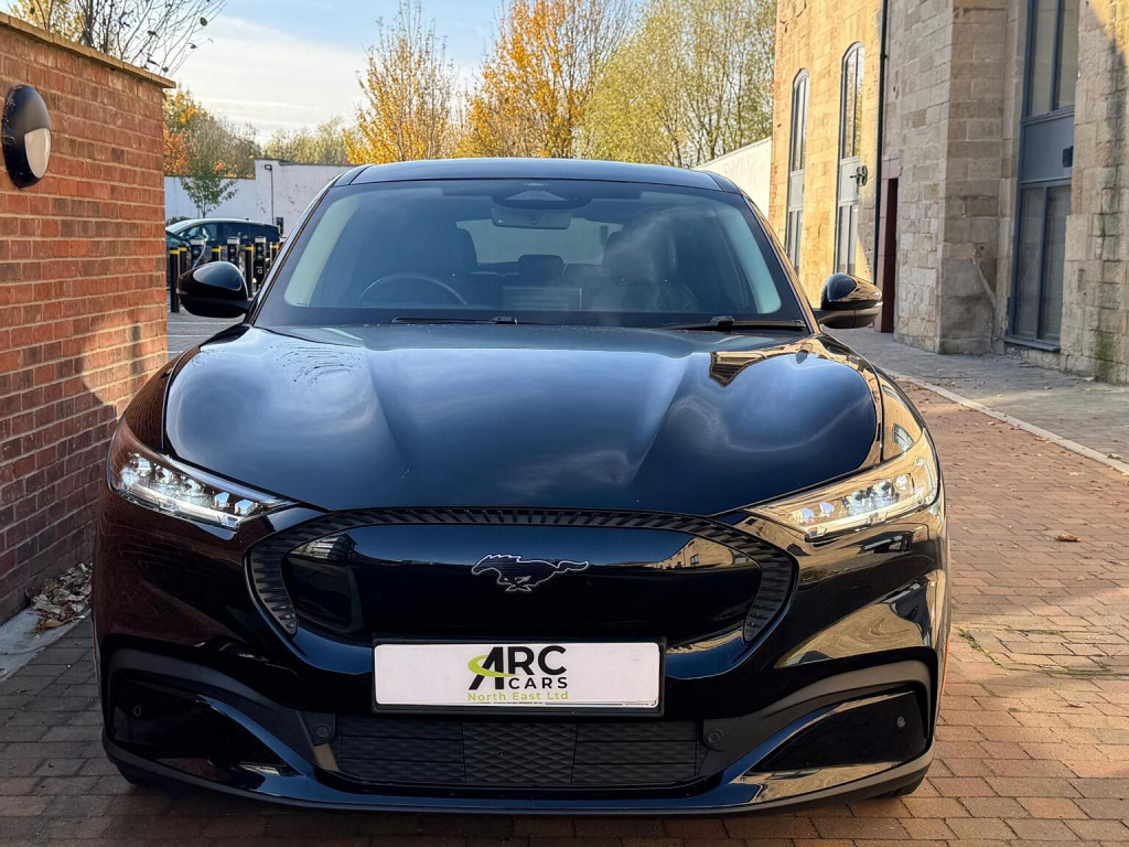 FORD MUSTANG MACH-E