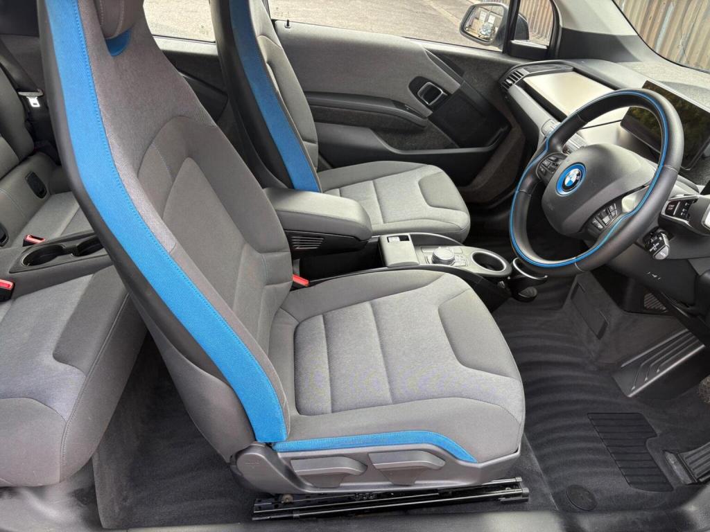 BMW I3