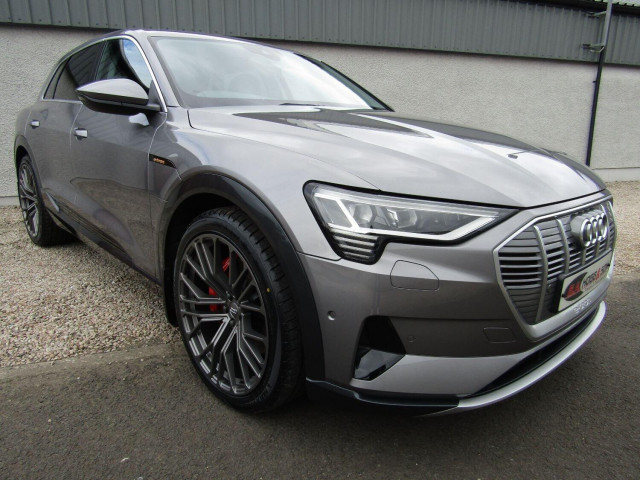 AUDI E-TRON