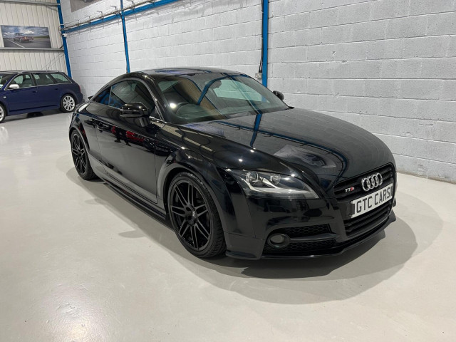 AUDI TTS 2.0 TFSI Black Edition