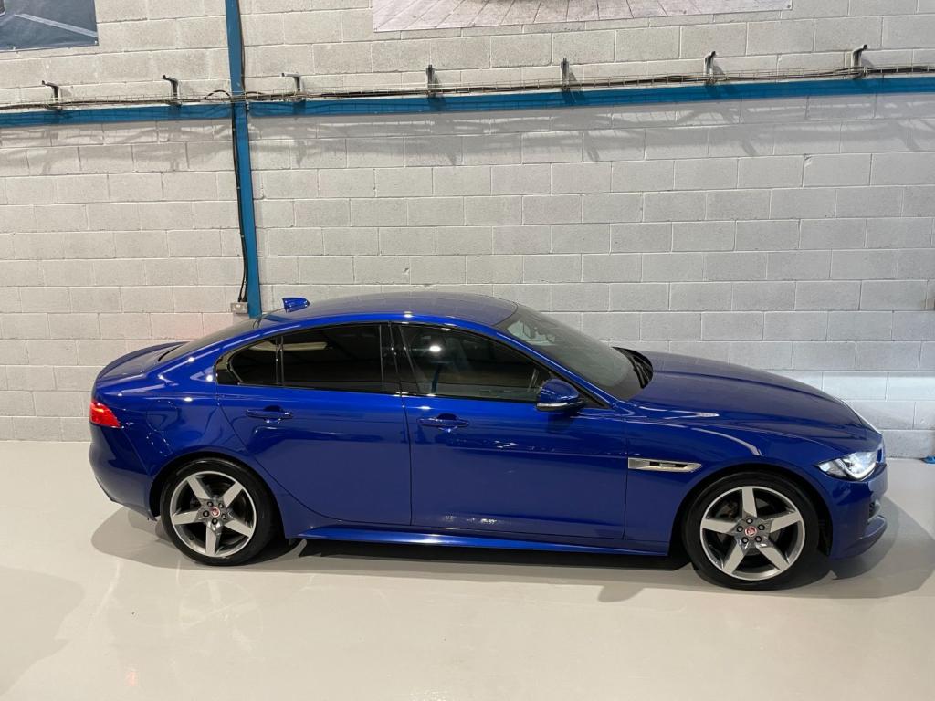 JAGUAR XE