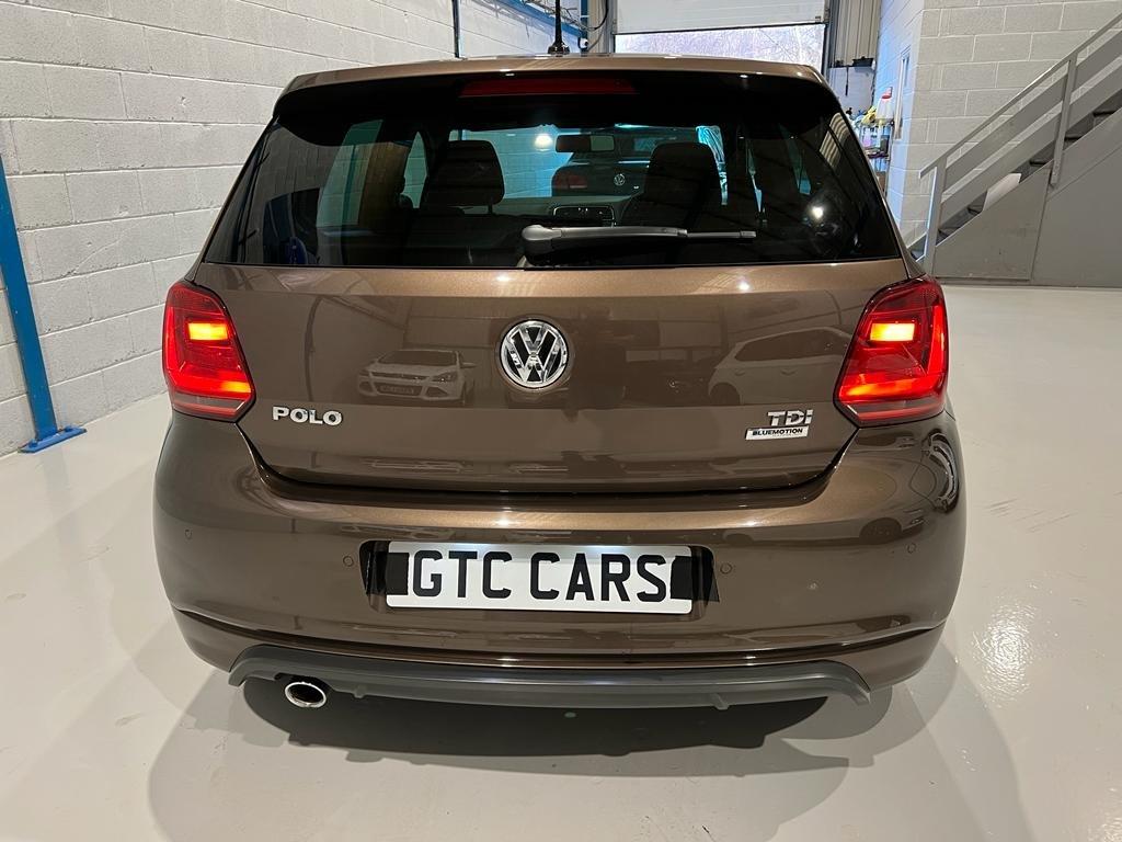 VOLKSWAGEN POLO