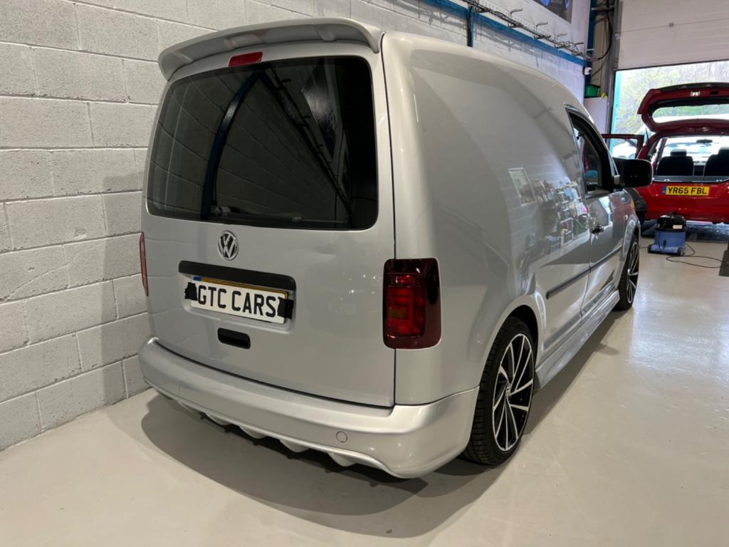 VOLKSWAGEN CADDY