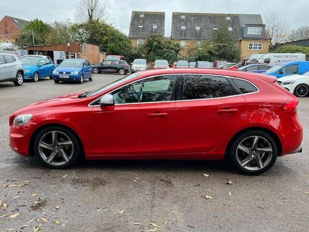 VOLVO V40